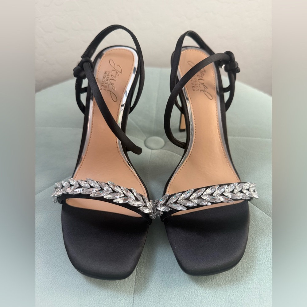 Jewel by Badgley Mischka sz 6 NWT